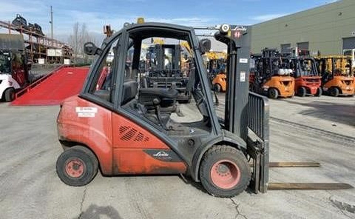 2014 Linde H35 IC Pneumatic Forklift 