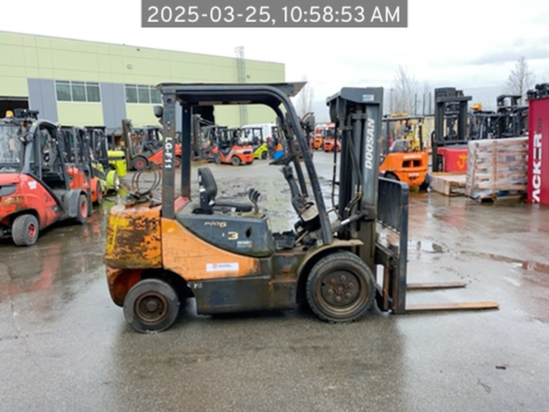 2007 Doosan G30E-5 IC Pneumatic Forklift 