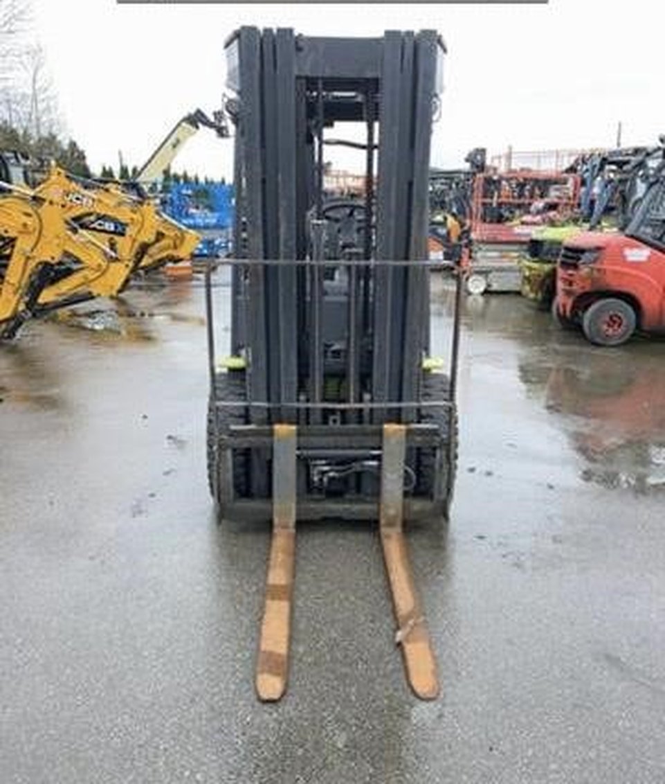 2019 Clark S25 IC Pneumatic Forklift 