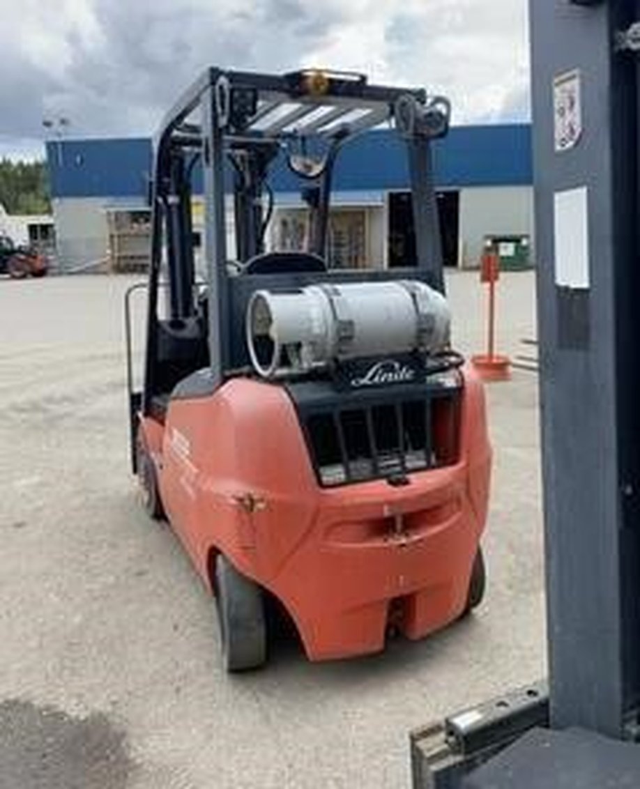 2015 Linde H25 IC Pneumatic Forklift 3-Stage 