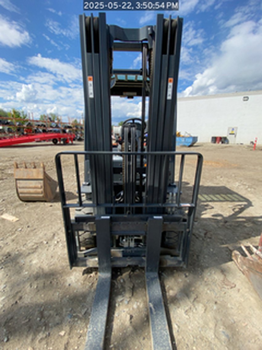 2022 Doosan G30E-5 IC Pneumatic Forklift 