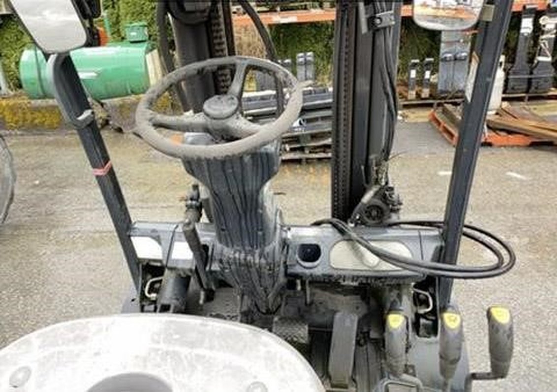 2011 Doosan G25N-7 IC Pneumatic Forklift 