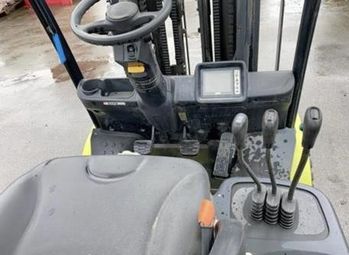 2019 Clark S25 IC Pneumatic Forklift 