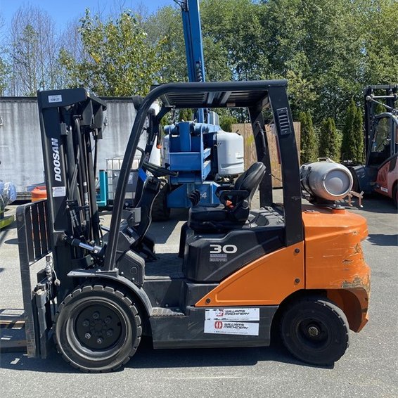 2022 Doosan G30E-5 IC Pneumatic Forklift 