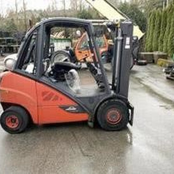 2018 Linde H25 IC Pneumatic Forklift 3-Stage 