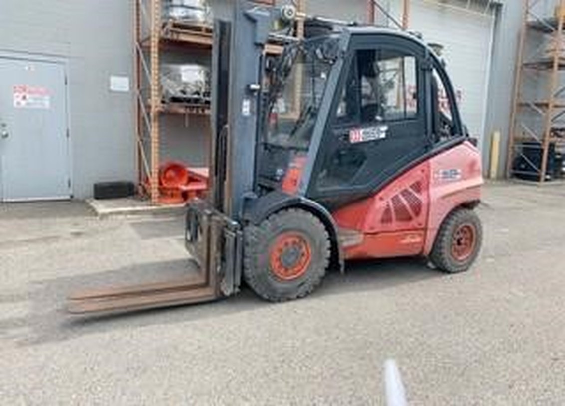 2010 Linde H45 IC Pneumatic Forklift 