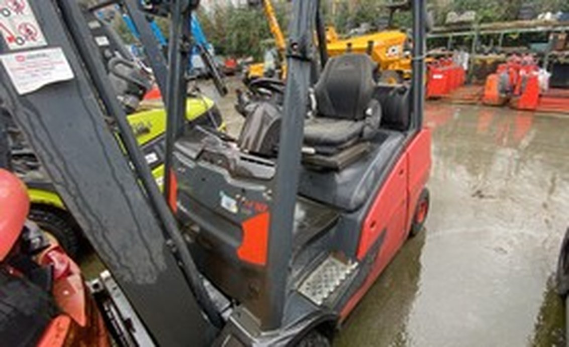 2018 Linde H18T IC Pneumatic Forklift 