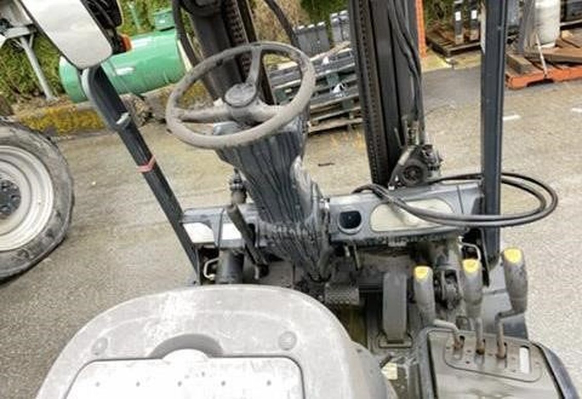 2011 Doosan G25N-7 IC Pneumatic Forklift 