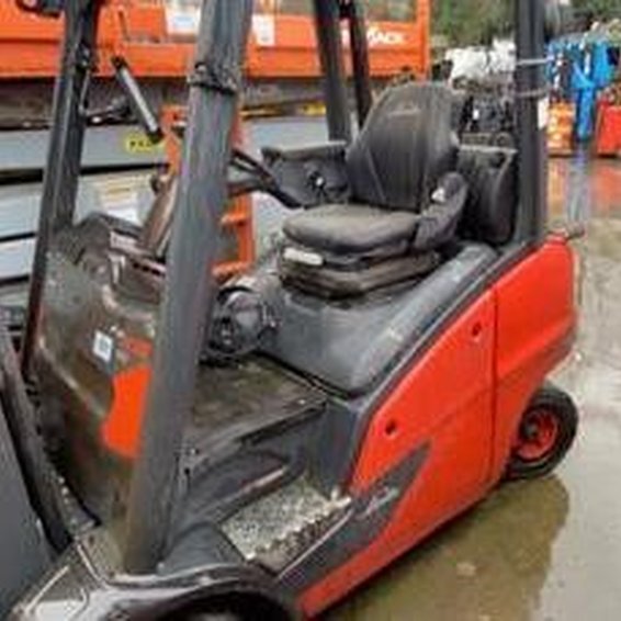 2018 Linde H18T IC Pneumatic Forklift 