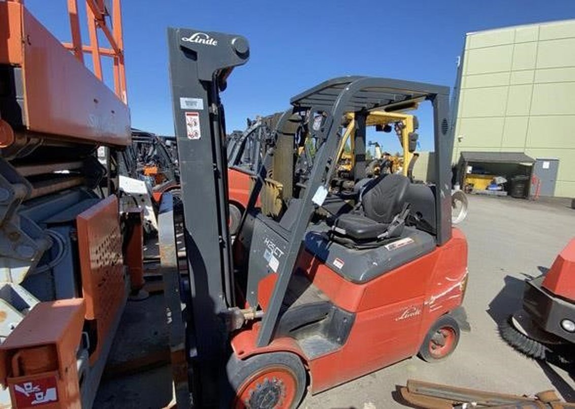 2017 Linde H25 IC Pneumatic Forklift 3-Stage 