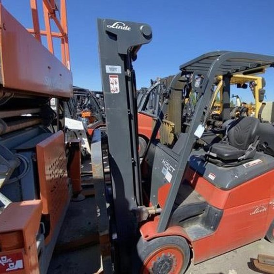 2017 Linde H25 IC Pneumatic Forklift 3-Stage 