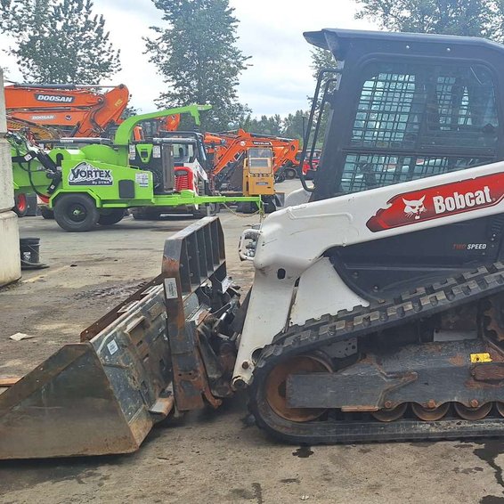 Bobcat T64 Compact Track Loader 