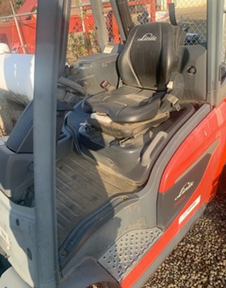 2022 Linde H25 IC Pneumatic Forklift 3-Stage 