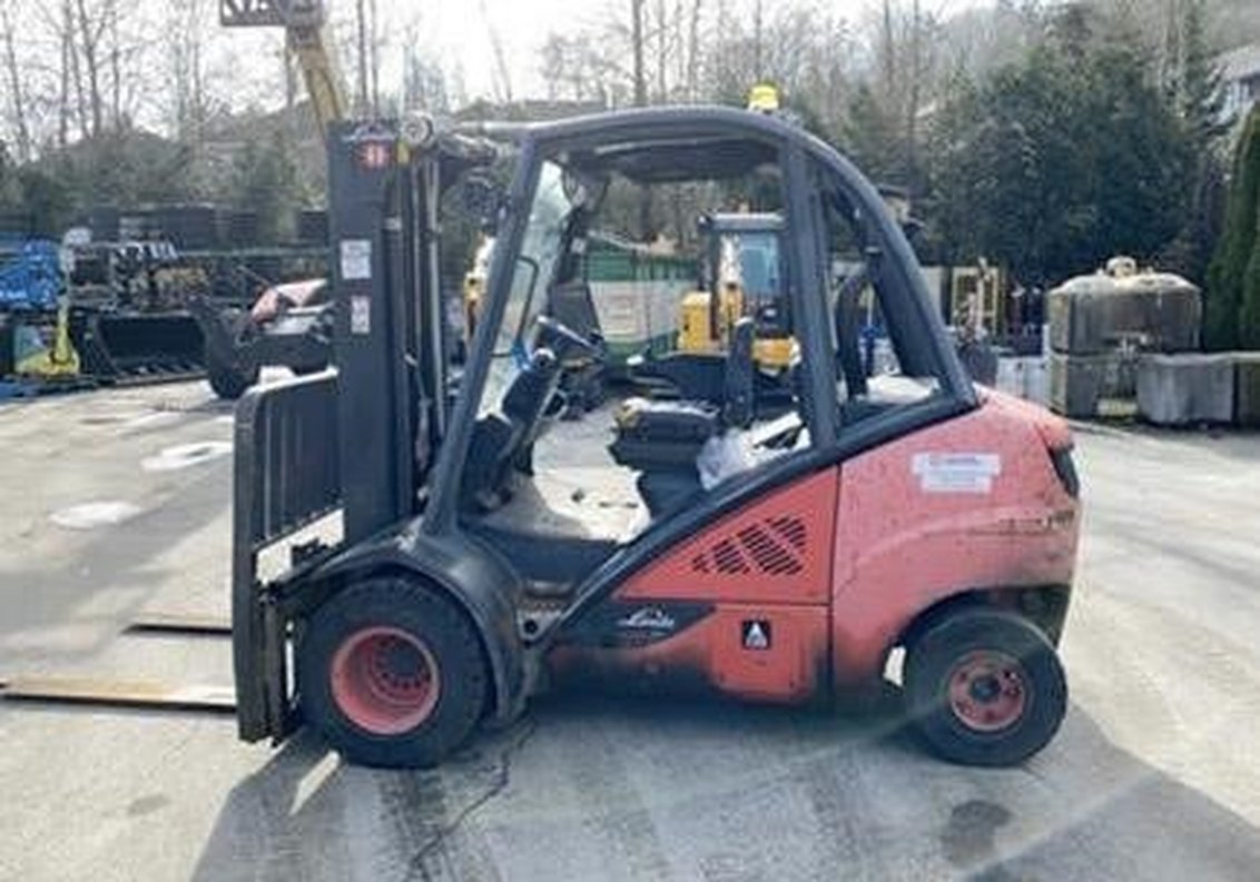 2014 Linde H35 IC Pneumatic Forklift 