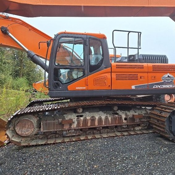 2018 Doosan DX350LC 