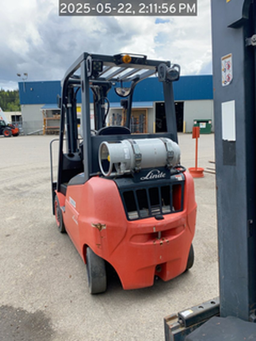 2015 Linde H25 IC Pneumatic Forklift 3-Stage 