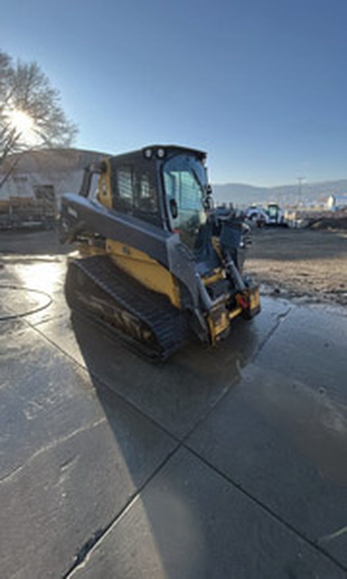 2019 John Deere 331G 