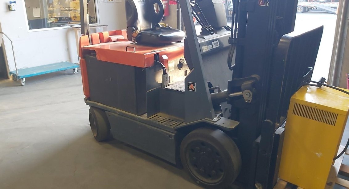 2009 Toyota 7FBCH FORKLIFT - TOYOTA 7FBCU25 - U25 