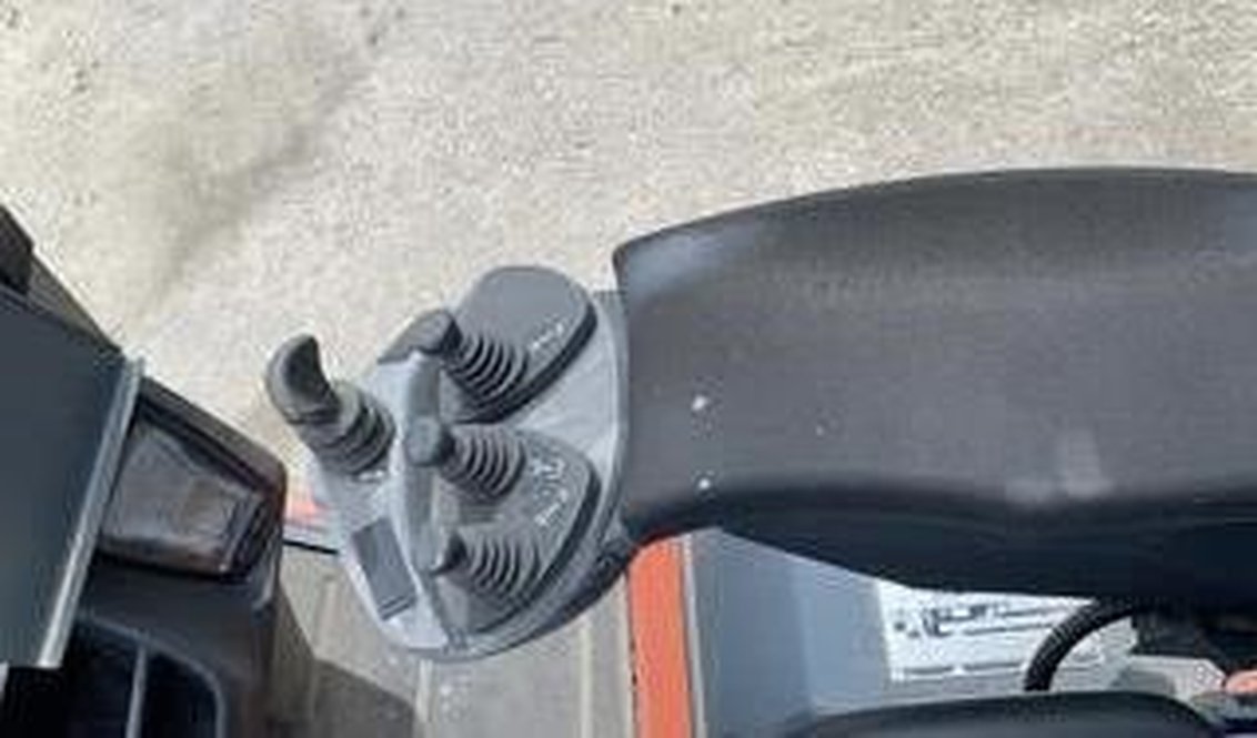 2015 Linde H25 IC Pneumatic Forklift 3-Stage 
