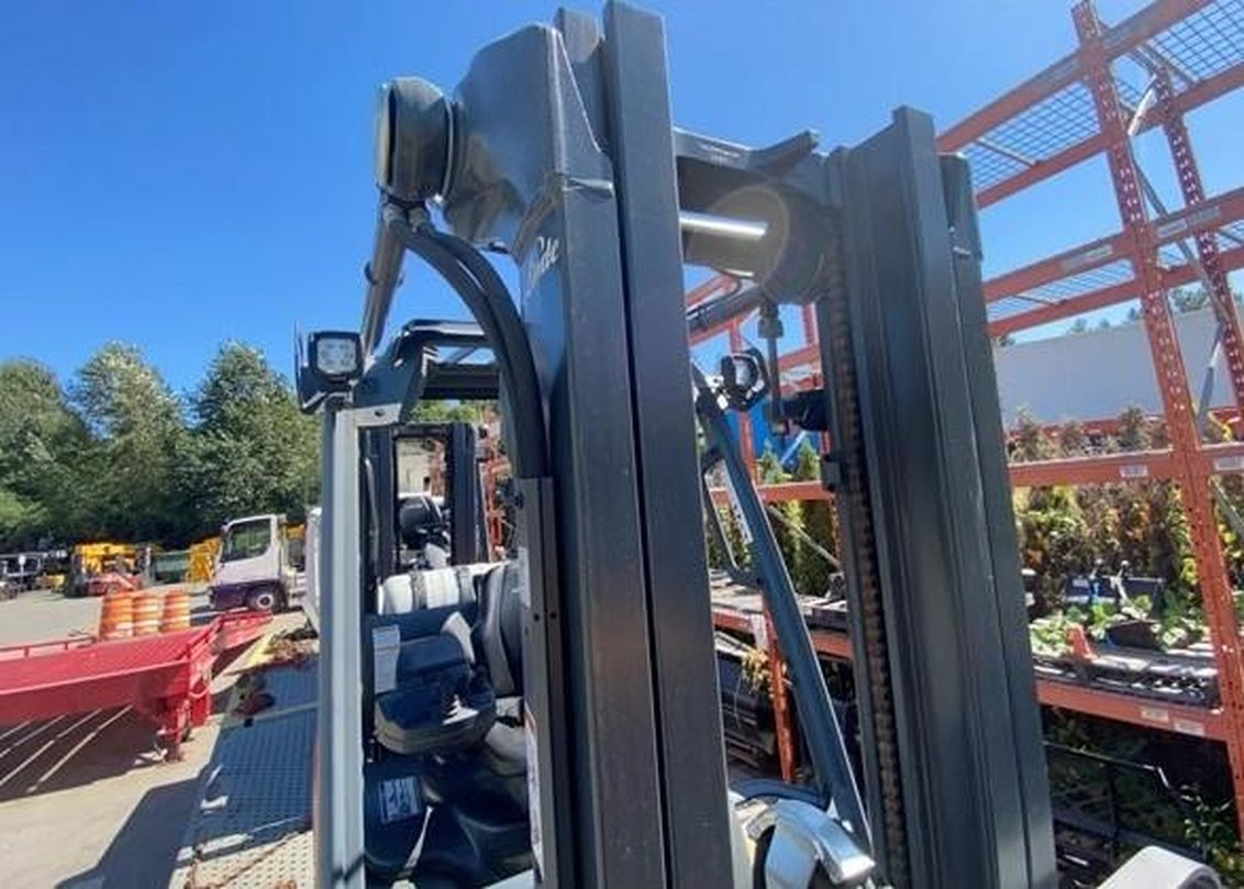 2021 Linde H25 IC Pneumatic Forklift 3-Stage 