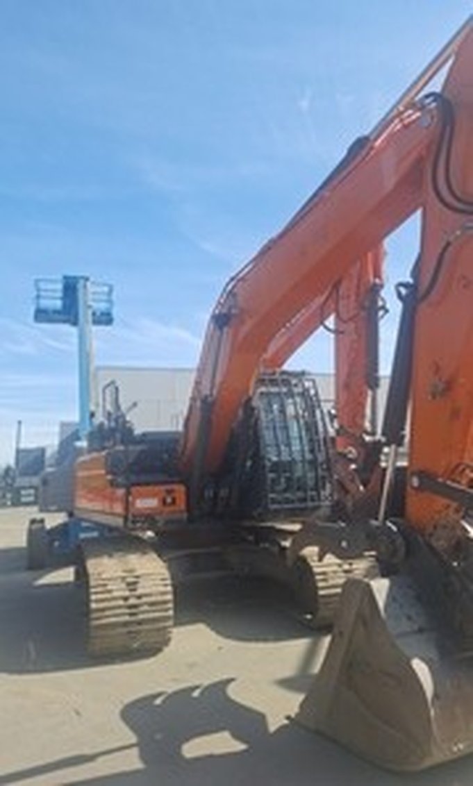 2023 DEVELON DX225LC EXCAVATOR - DX225LC -  