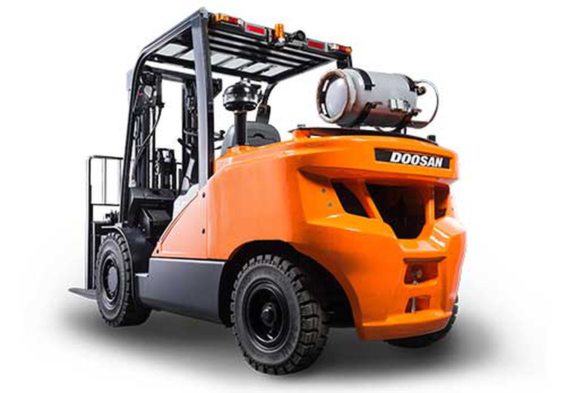 Doosan G357 ICPneumatic Forklift Williams Machinery