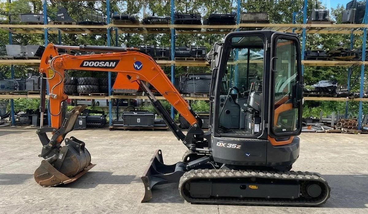2022 Doosan DX35Z-7 MIni Excavator EQ250229