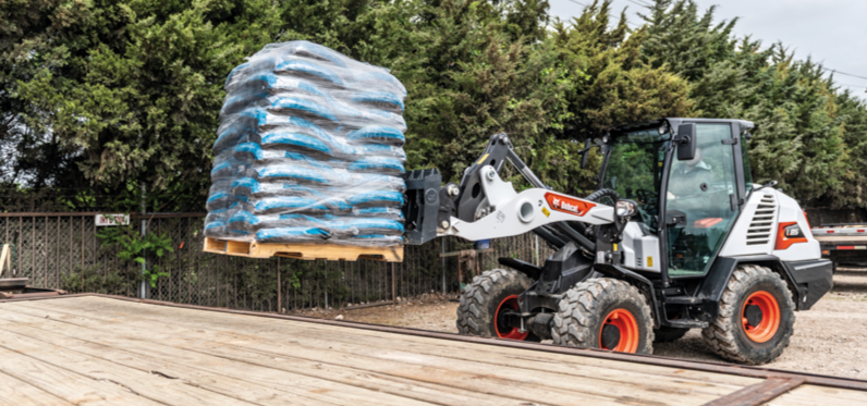 When to Get a Compact Wheel Loader Instead of a Skid Steer Loader?