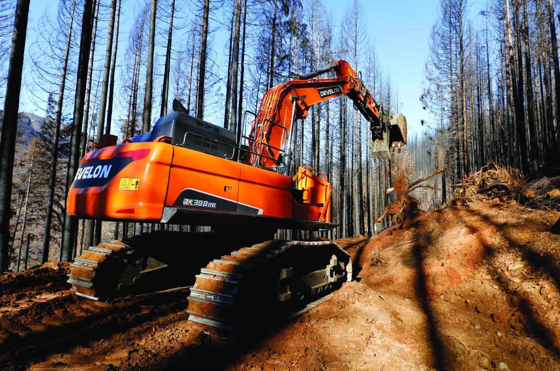 DEVELON DX300RB-7 road builder