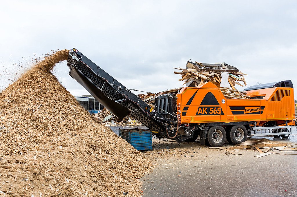 Doppstadt AK 565 - High-Speed Grinder - Wood Waste