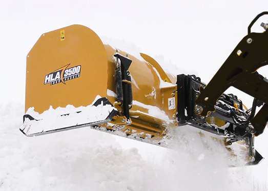 HLA 3500 Attachment moving snow