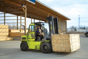 When and How to Rent a Forklift?