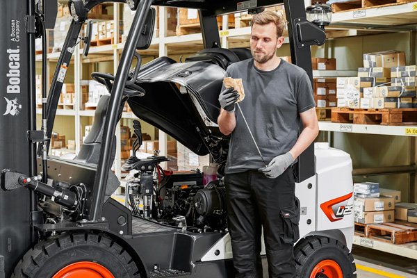 Safely Maintain Forklift training