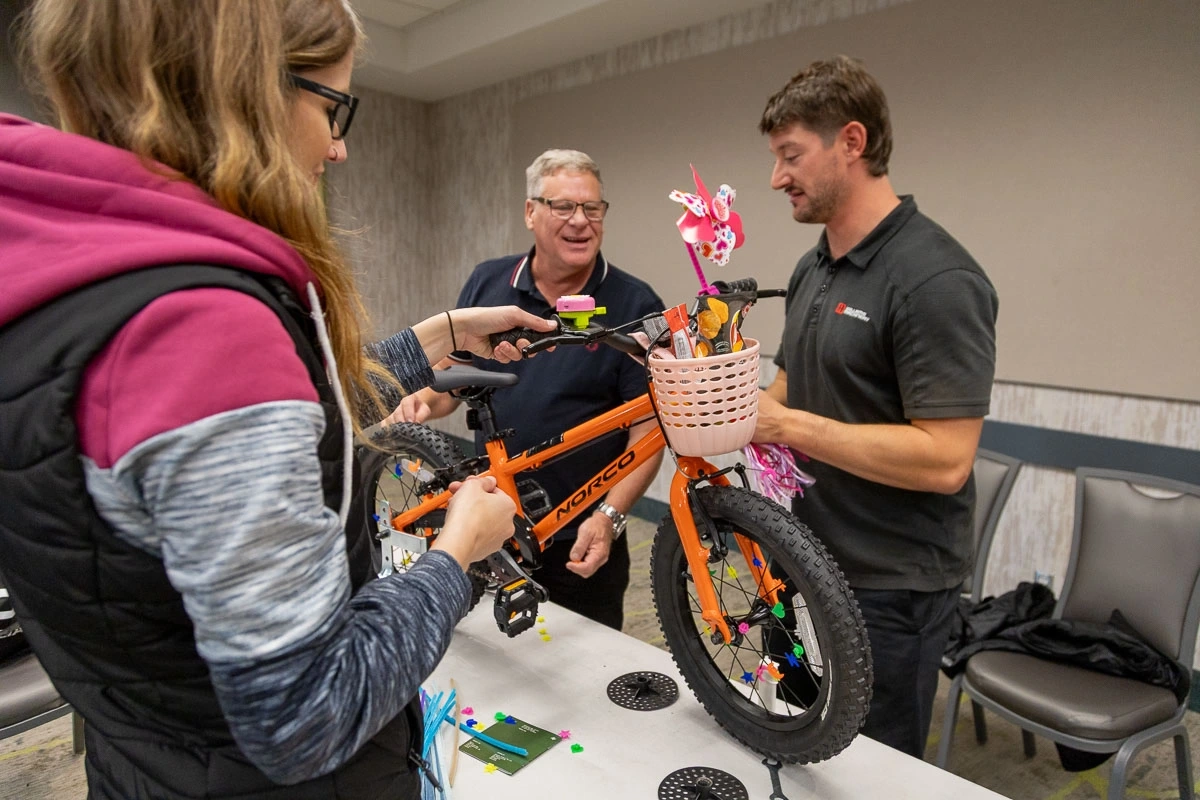 Team Building Bike Building 03