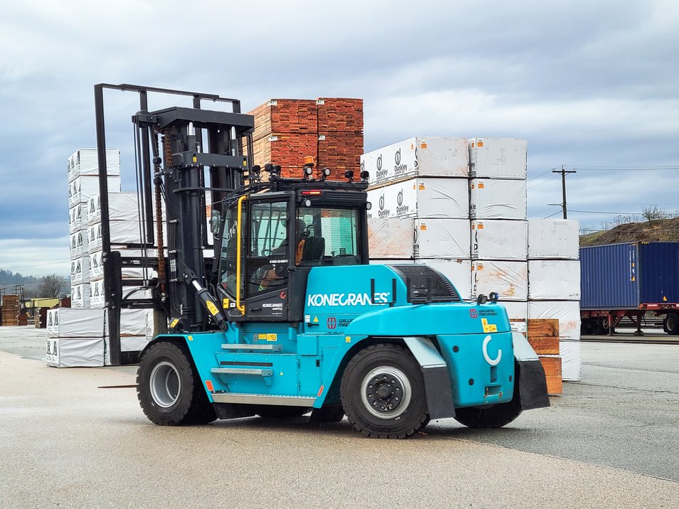 Use Konecranes TRUConnect® and CheckApp to Minimize Downtime and Save on Maintenance Costs