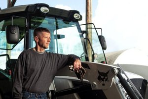 How to Select The Right Compact Tractor For Your Business