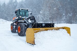 8 Essential Tips for Heavy Equipment Maintenance This Winter