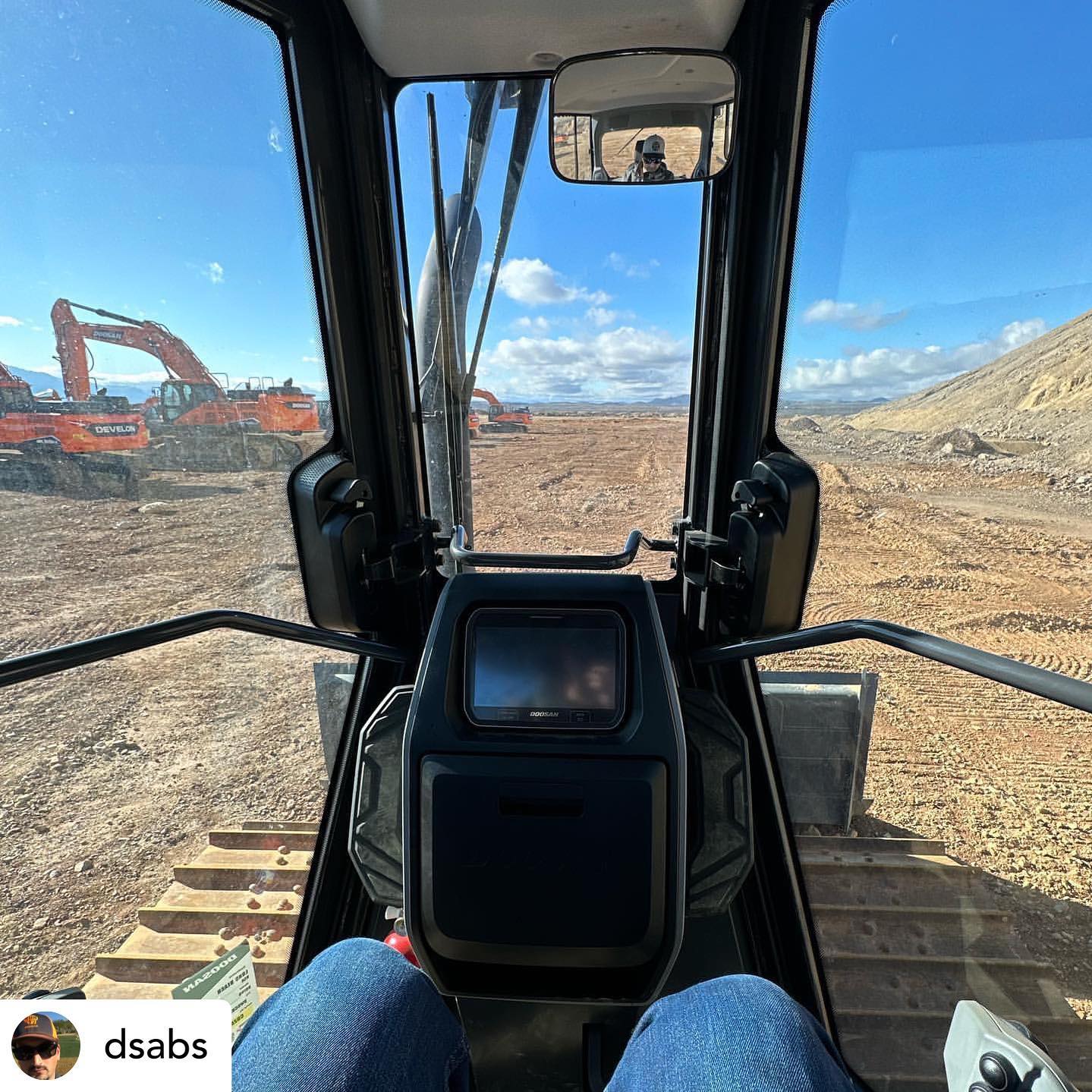 #repost @dsabs Not a bad view from this dozer cab. 
.
.
.
#dozer #bulldozer #pheonix #arizona #visibility #doosan #discoverdoosan #doosandealerambassador #develon #heavyequipment #heavymachinery #construction #landscape #development #johndeere #cat #komatsu #volvo #heavyequipmentlife #skillstopaythebills #orangeisbetter